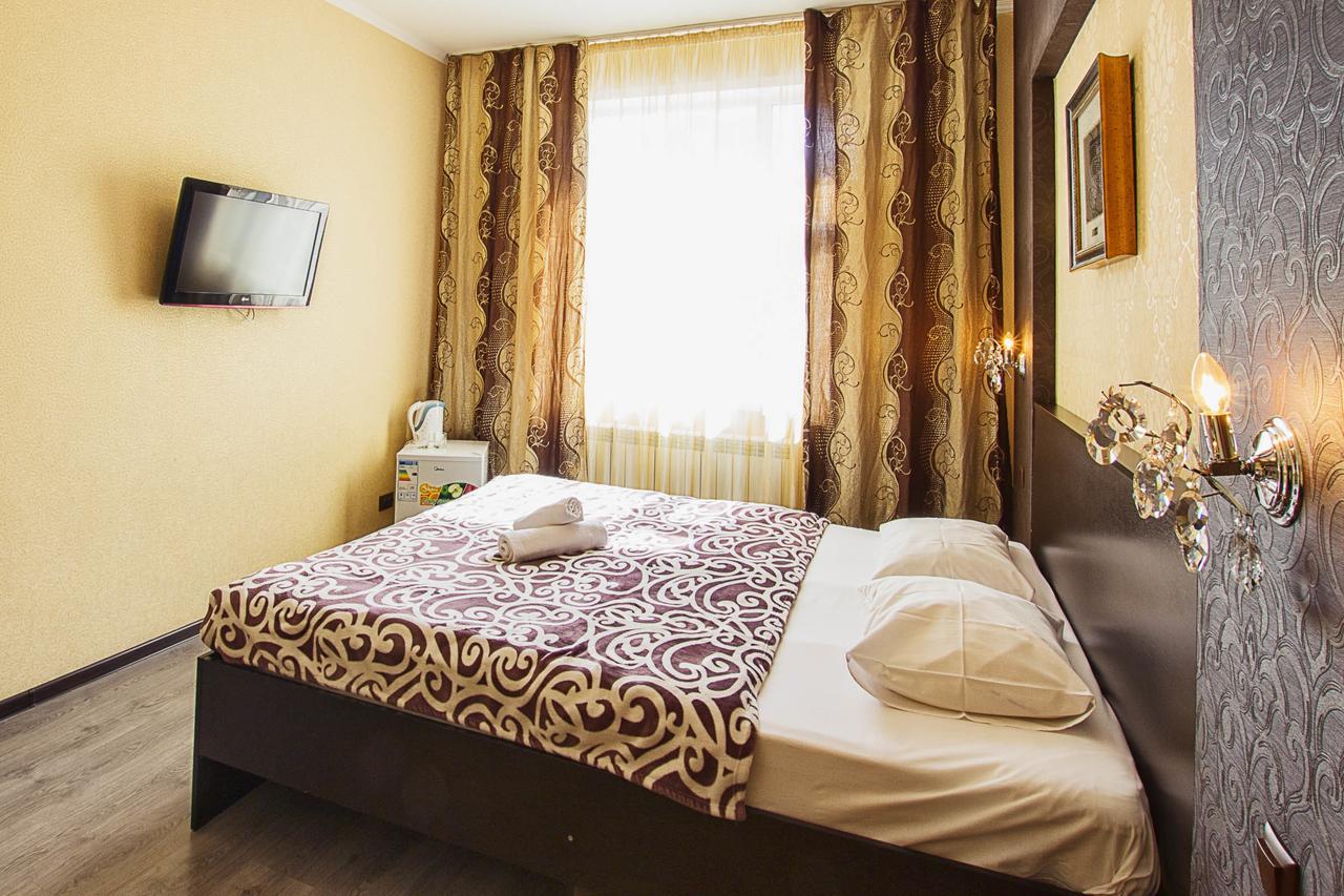 Mini Hotel Bereket Dip Astana Exterior foto